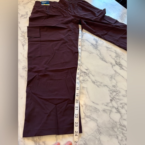 NWT High Waisted SleekTech Cargo Ankle Pants - M Petite, Boxwood - Picture 11 of 11